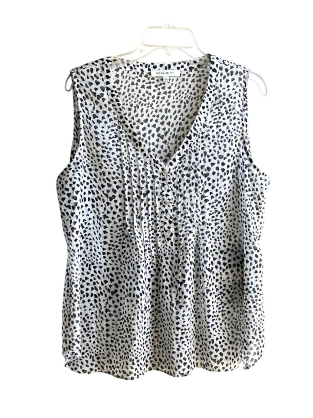 Rose + Olive Sleeveless Summer V Neck 5 Button Blouse
